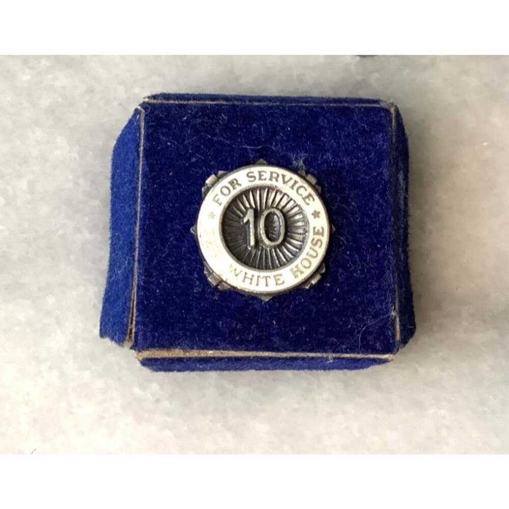 The White House 10 Year Service Pin Sterling Silver Enamel Presidential History